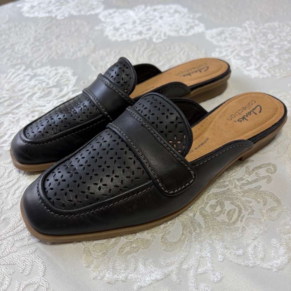 Clark’s Collection Lyrical Rose Black Leather Mule Size 7